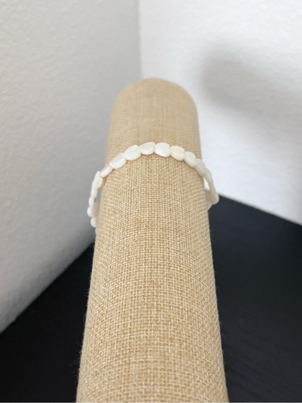 Handcrafted natural white heart shaped stone beaded bracelet